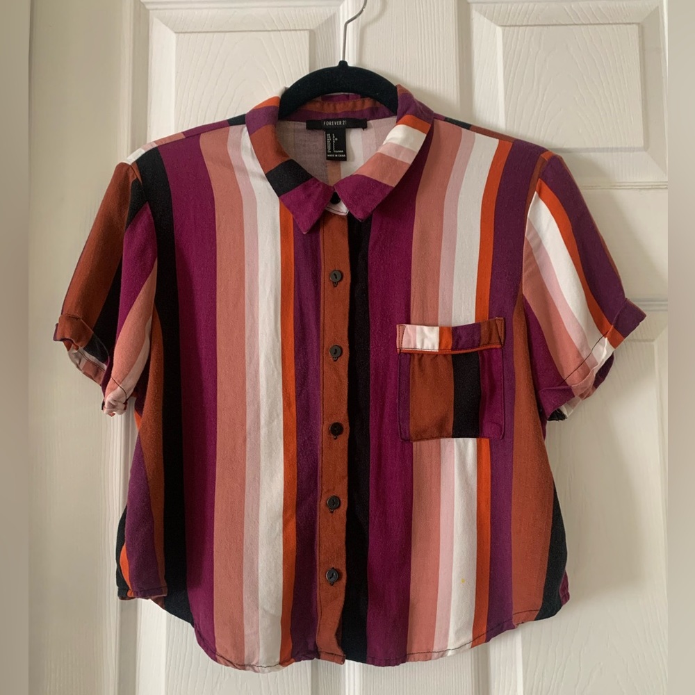 Bright colorful cropped button up collared shirt.